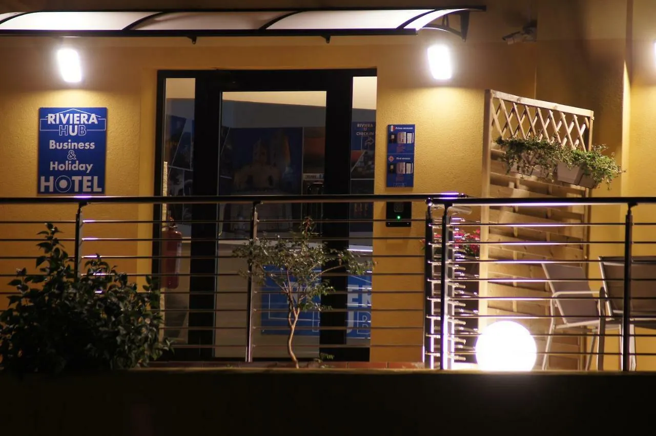 Hotel Riviera HUB Cisano sul Neva Affittacamere